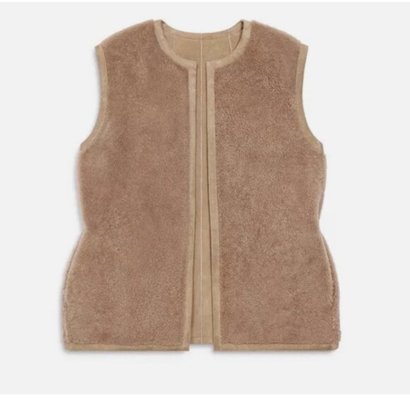 Theory Reversible Lamb Shearling Vest - Picture 3 of 11